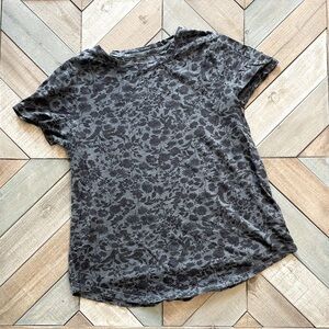 Old Navy floral t shirt black purple goth?